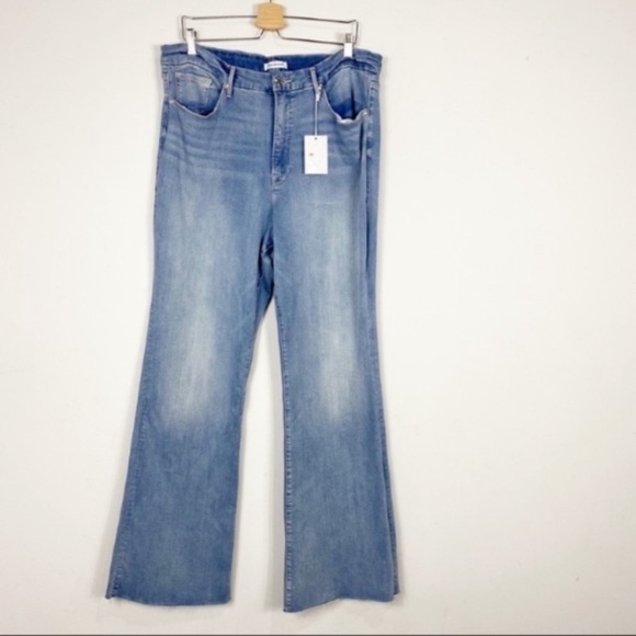 GOOD AMERICAN Jeans The Good Flare Frayed Hem High Waist - Picture 2 of 8